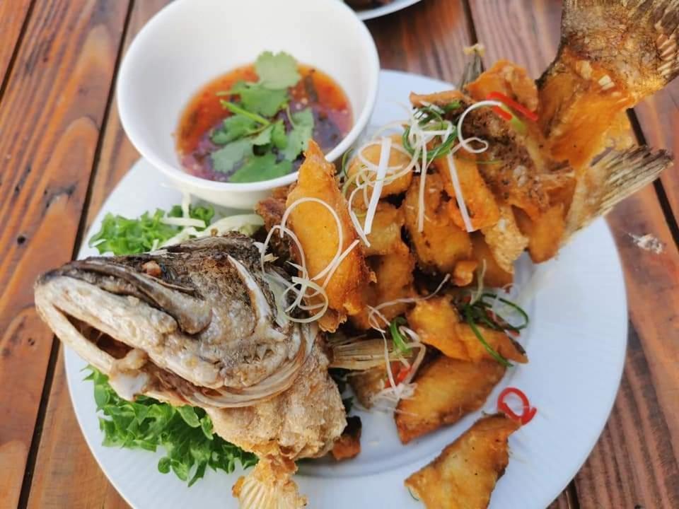 Отель Nangkam Boutique Donsak Ban Pheng Krong Экстерьер фото